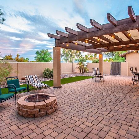 Pet-Friendly Glendale Home With Pool And Putting Green Phoenix Bagian luar foto