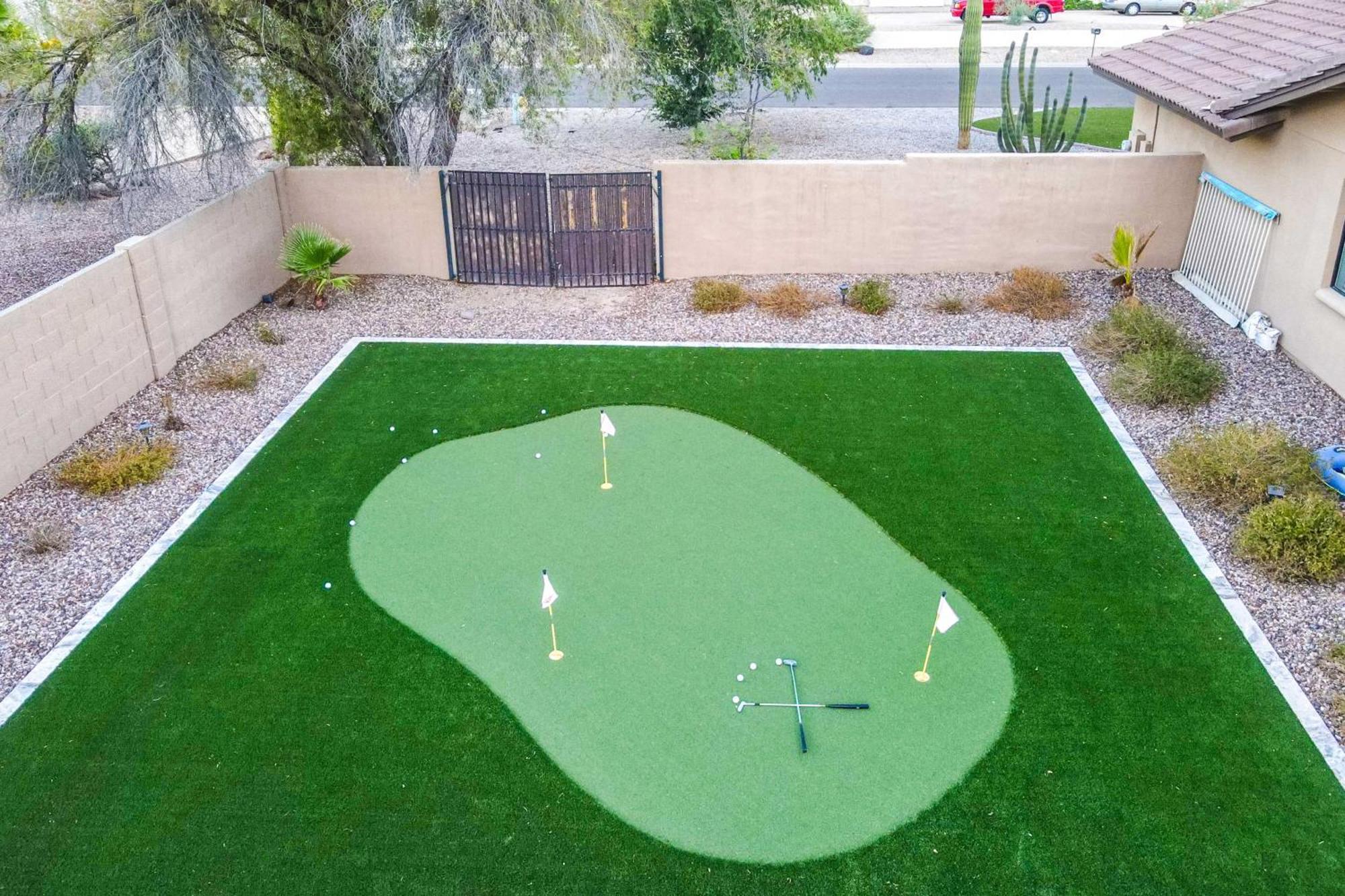 Pet-Friendly Glendale Home With Pool And Putting Green Phoenix Bagian luar foto
