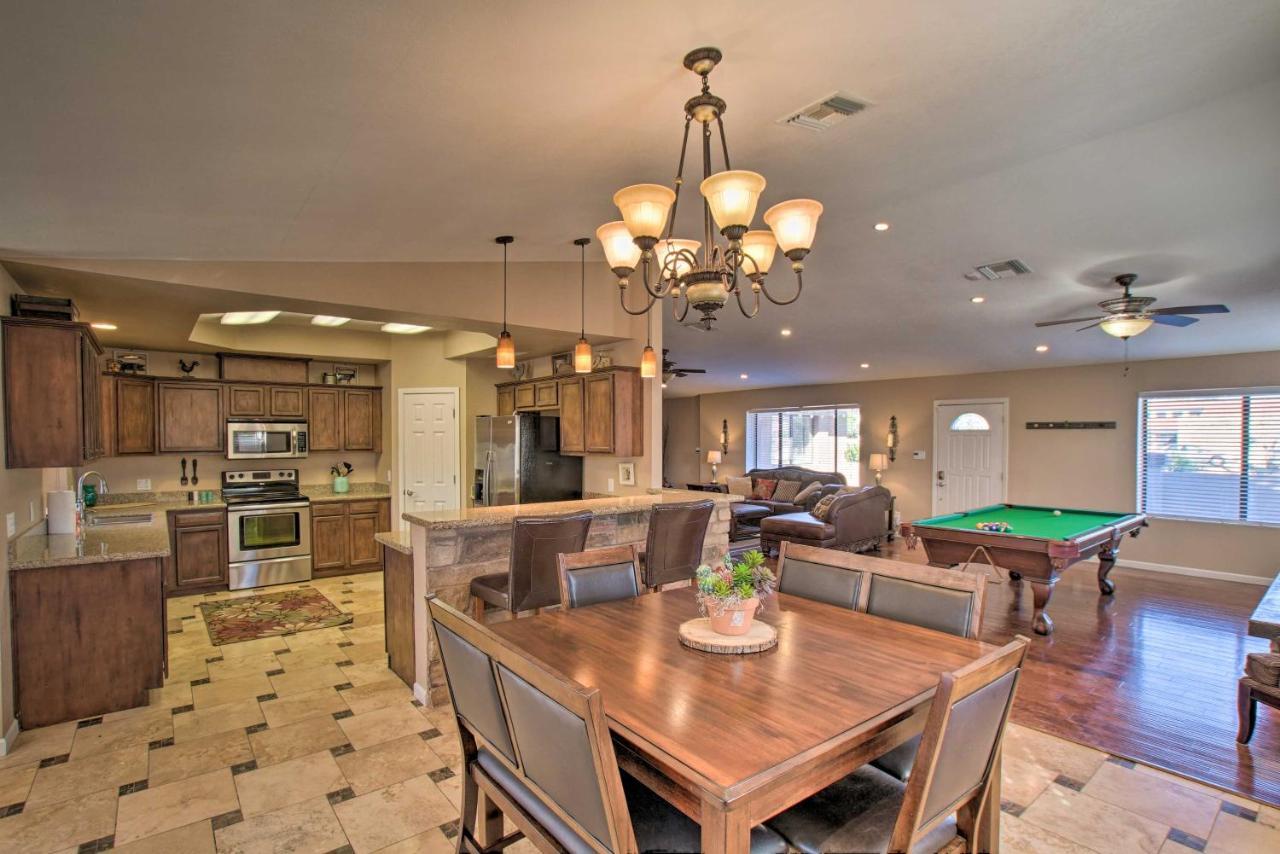 Pet-Friendly Glendale Home With Pool And Putting Green Phoenix Bagian luar foto